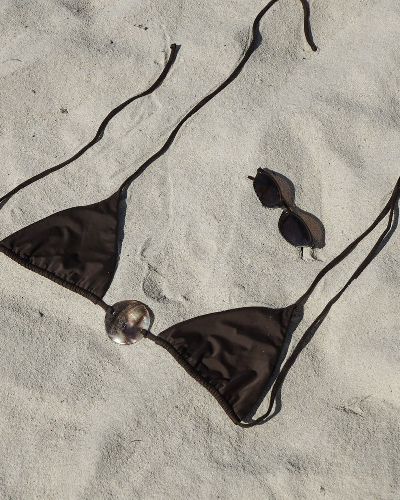 MOON SHELL TRIANGLE TOP — COCOA L