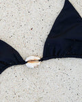 COWRIE TRIANGLE TOP — BLACK M