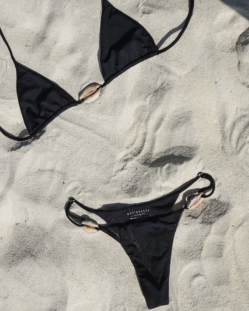 LARGE COWRIE TRIANGLE TOP — BLACK S