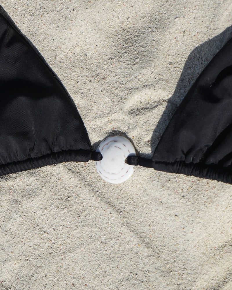 SPIRAL SHELL TRIANGLE TOP — BLACK S