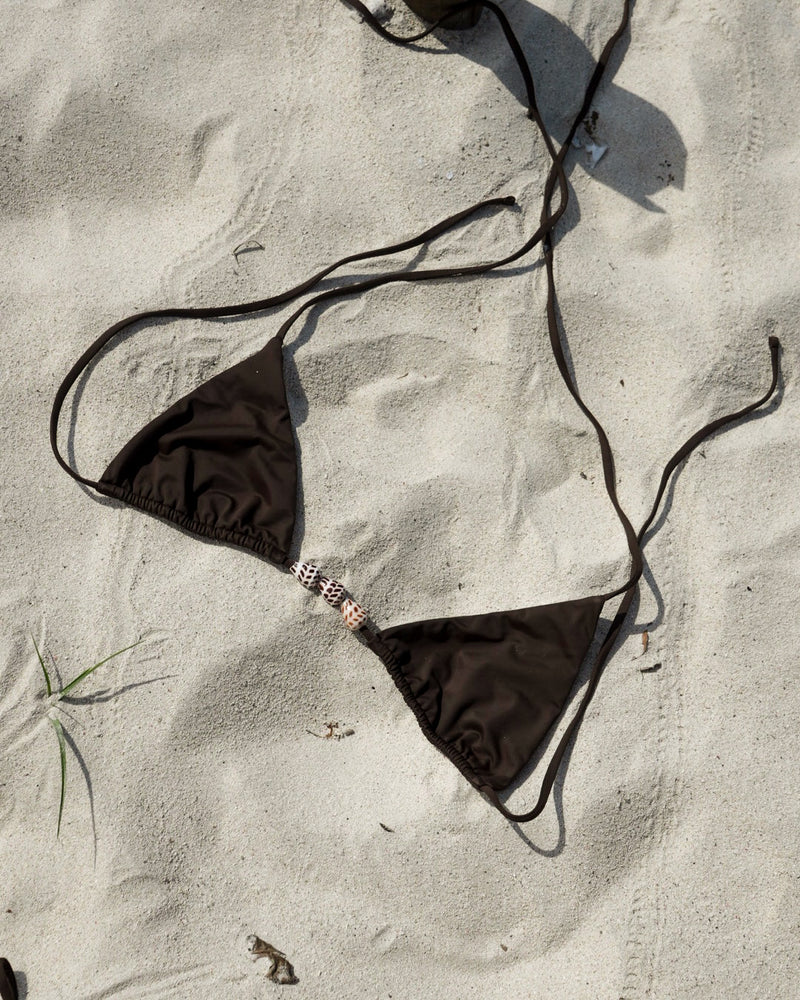 THREE TONES CONE SHELL TRIANGLE TOP — COCOA M